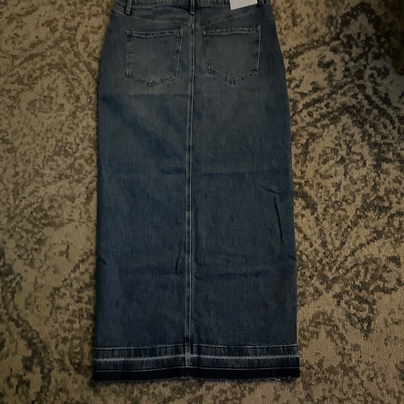 Express Denim Skirt - Picture 4 of 7
